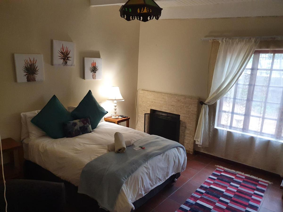 Sun Deck Lodge Hartbeespoort Exterior photo
