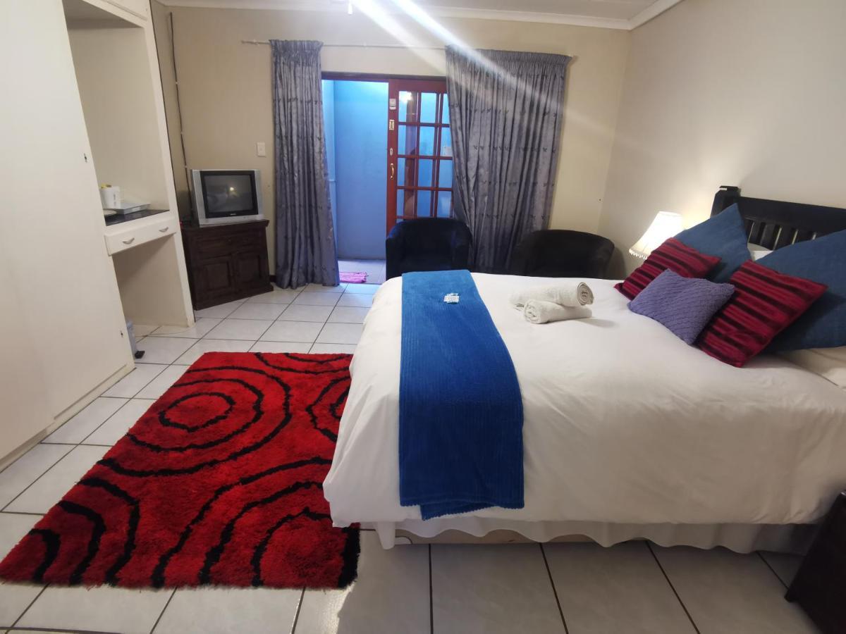 Sun Deck Lodge Hartbeespoort Exterior photo