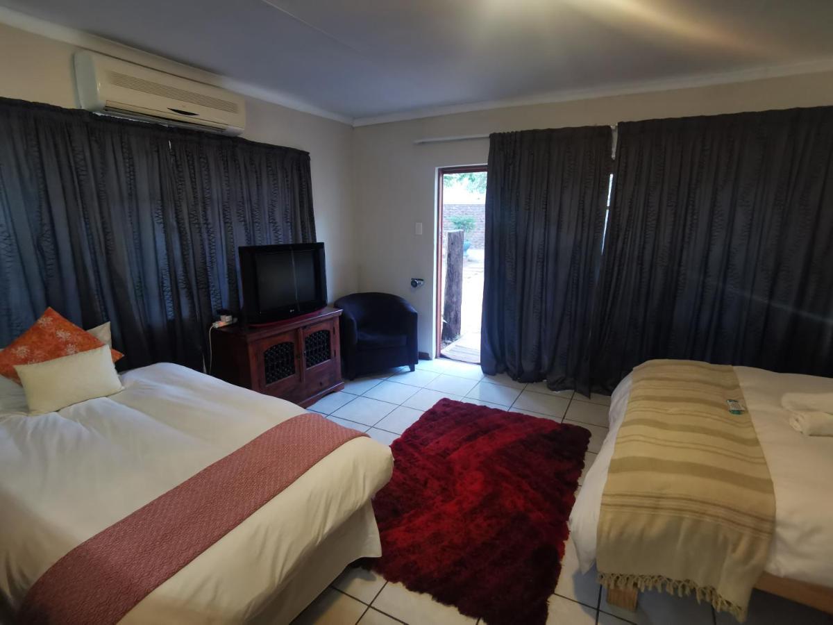 Sun Deck Lodge Hartbeespoort Exterior photo