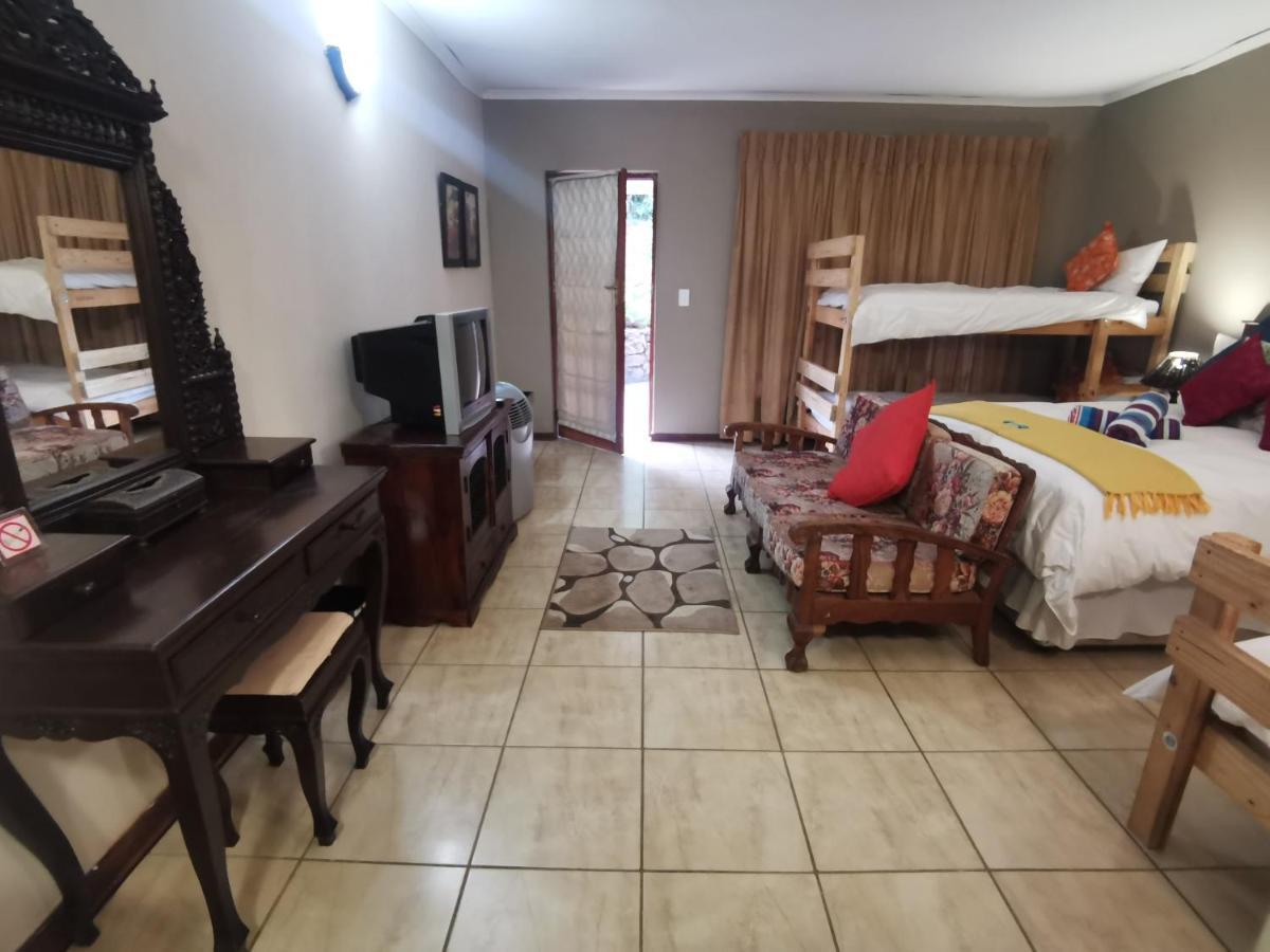 Sun Deck Lodge Hartbeespoort Exterior photo