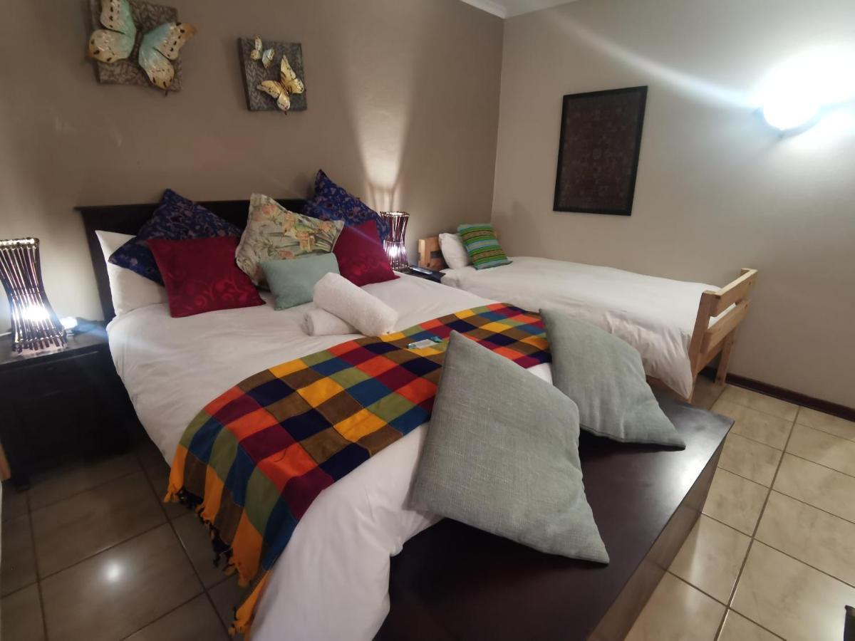 Sun Deck Lodge Hartbeespoort Exterior photo