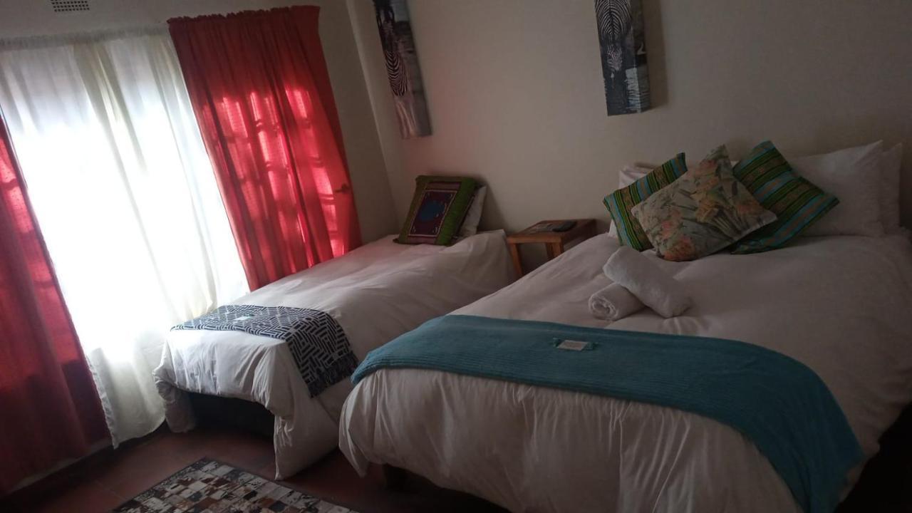 Sun Deck Lodge Hartbeespoort Exterior photo
